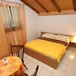 And With Parking Space - 6260 Casa de hóspedes 3*