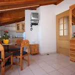 Casa de hóspedes And With Parking Space - 6260 Vodice