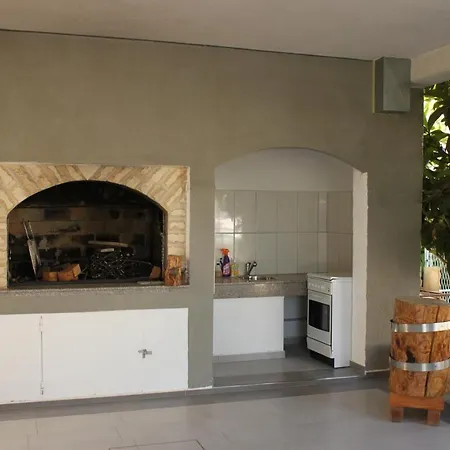 And With Parking Space - 6260 Affittacamere Vodice