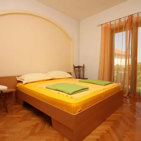 Affittacamere And With Parking Space - 6260 Vodice