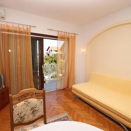 Guest house Apartments And Rooms With Parking Space Vodice - 6260 3*