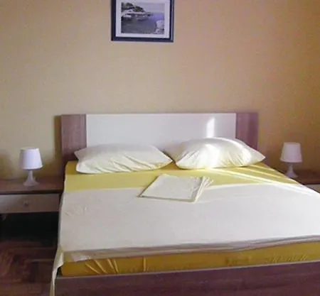And With Parking Space - 6260 Casa de hóspedes 3*