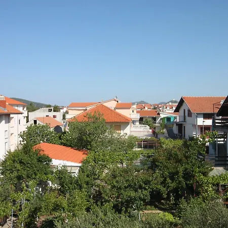 Apartments And Rooms With Parking Space Vodice - 6260