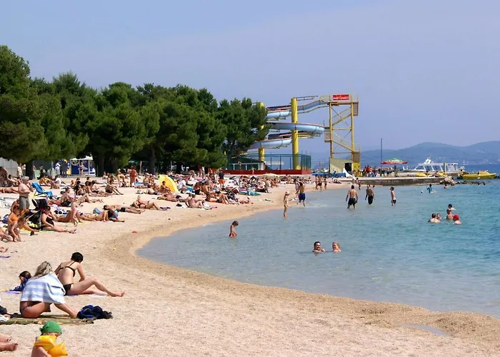 And With Parking Space - 6260 ゲストハウス