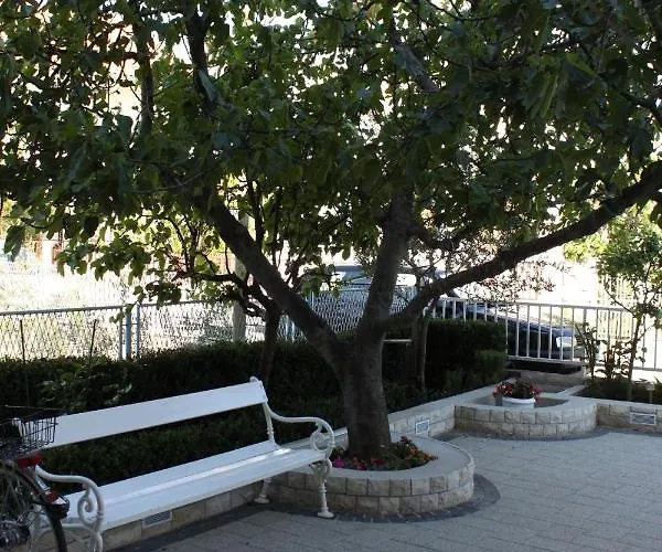 And With Parking Space - 6260 3* ヴォディツェ