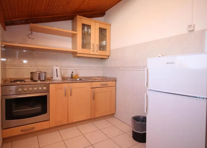 Gasthuis And With Parking Space - 6260 3*