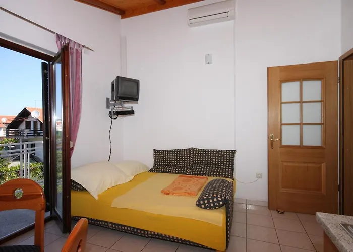 And With Parking Space - 6260 Gasthuis Vodice