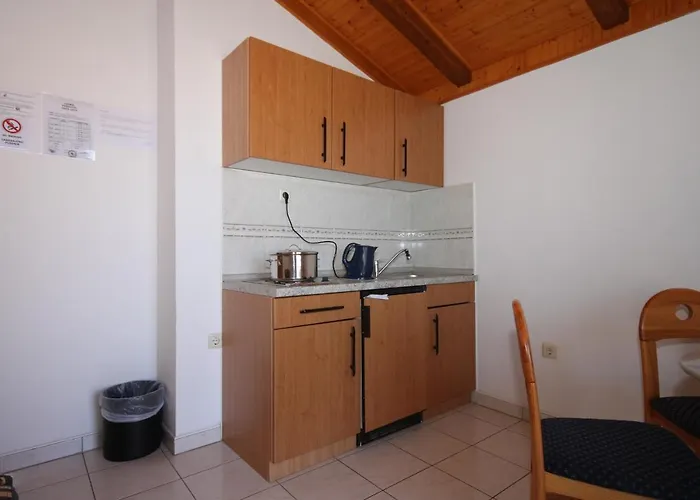 Gasthuis And With Parking Space - 6260 3*