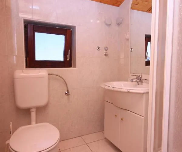 And With Parking Space - 6260 Gasthuis Vodice